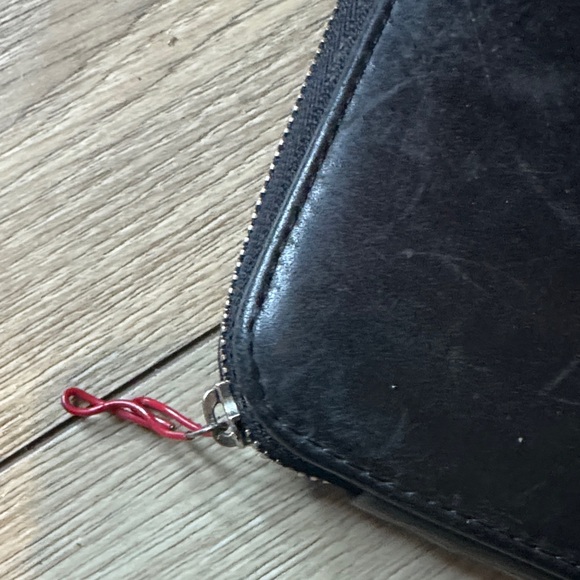 M0851 Leather Zip Organizer Clutch/crossbody - Picture 4 of 11